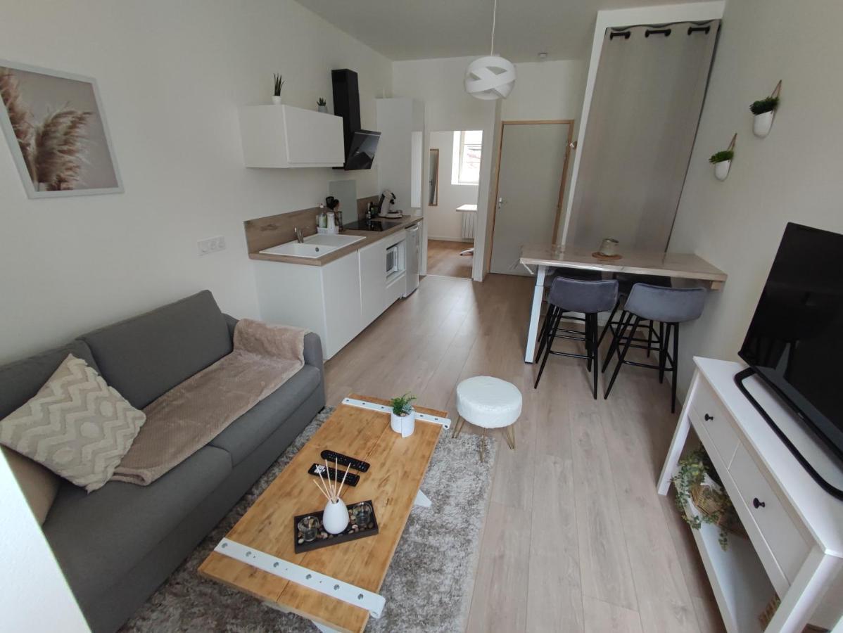 Residence Manivi Beaupréau-en-Mauges Exteriör bild